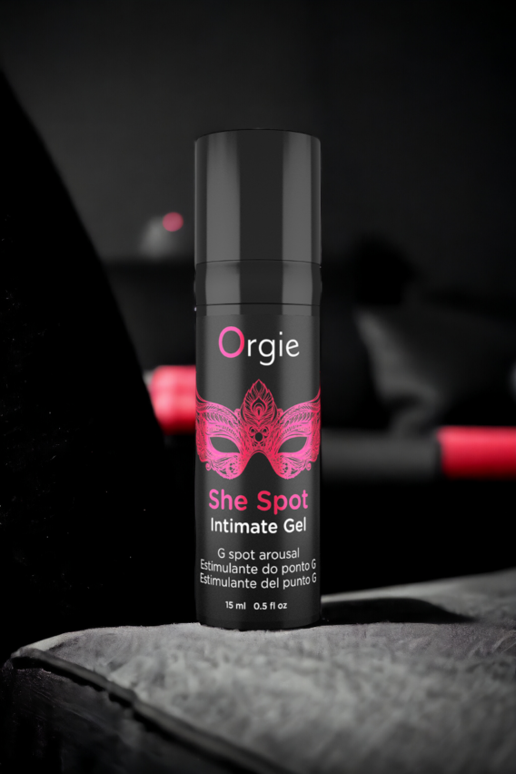 Le gel intime d'excitation du point G avec effets multiples : vibrations et picotements niveau 6/10, sensations de chaleur et de fraicheur, sensations douces et épicées. "Orgie She Spot Intimate Gel" est le gel utlime de stimulation du point G pour elle. Caractéristiques : - Gel intime d’excitation du point G - Orgasmes plus intenses - Sensations multiples chaud / froid - Effets vibrants et picotements instantanés - Niveau vibrant 6 sur 10 - Flacon airless - Contenance : 15 ml (75 doses environ) - Fabriqué au Portugal - Marque : Orgie Composition : AQUA, GLYCERIN, PROPYLENE GLYCOL, PHENOXYETHANOL, CARBOMER, DECYL GLUCOSIDE, SODIUM SACCHARIN, SPILANTHES ACMELLA FLOWER EXTRACT, MENTHA ARVENSIS LEAF OIL, CAPSICUM FRUTESCENS FRUIT EXTRACT, AMINOMETHYL PROPANOL, AROMA, ETHYLHEXYLGLYCERIN, DISODIUM EDTA, LIMONENE, POTASSIUM SORBATE, SODIUM BENZOATE, CI 14700, TRISODIUM EDTA, CITRIC ACID.