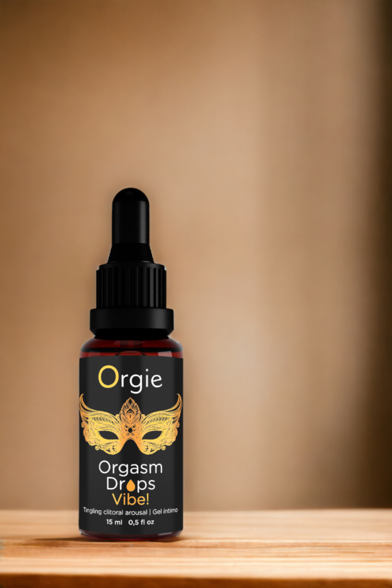 Excitation pour elle La marque Orgie présente "Orgasm Drops Vibe", un gel intime embrassable et vibrant dédié à l'excitation du clitoris. Embrassable pour permettre de pratiquer le sexe oral, Orgasm Drops vibe procure des sensations de chaleur et de froid, stimule et augmente l’excitation féminine et procure en plus une sensation de vibration instantanée (niveau vibrant 6 sur 10). Caractéristiques : - Gel intime d’excitation du clitoris à embrasser - Sensibilise le clitoris - Sensation de chaleur et de fraicheur - Effets vibrants instantanés - Niveau vibrant 6 sur 10 - Orgasmes intenses - Embrassable / sexe oral - Parfumé à la pêche au sirop - Flacon compte-gouttes en verre 30ml - Fabriqué au Portugal - Marque : Orgie Composition : GLYCERIN, PROPYLENE GLYCOL, POLYSORBATE 20, AQUA, AROMA, SODIUM BENZOATE, SPILANTHES ACMELLA FLOWER EXTRACT, SUCRALOSE, POTASSIUM SORBATE, LACTIC ACID.