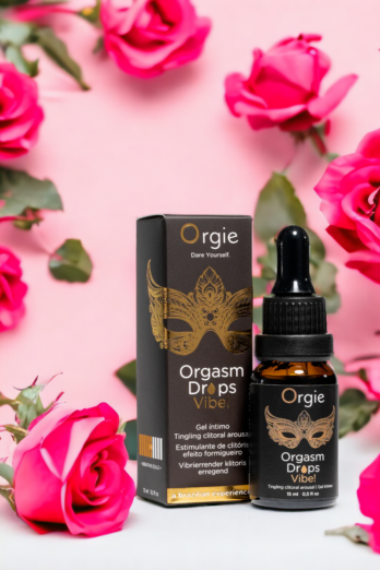 Excitation pour elle La marque Orgie présente "Orgasm Drops Vibe", un gel intime embrassable et vibrant dédié à l'excitation du clitoris. Embrassable pour permettre de pratiquer le sexe oral, Orgasm Drops vibe procure des sensations de chaleur et de froid, stimule et augmente l’excitation féminine et procure en plus une sensation de vibration instantanée (niveau vibrant 6 sur 10). Caractéristiques : - Gel intime d’excitation du clitoris à embrasser - Sensibilise le clitoris - Sensation de chaleur et de fraicheur - Effets vibrants instantanés - Niveau vibrant 6 sur 10 - Orgasmes intenses - Embrassable / sexe oral - Parfumé à la pêche au sirop - Flacon compte-gouttes en verre 30ml - Fabriqué au Portugal - Marque : Orgie Composition : GLYCERIN, PROPYLENE GLYCOL, POLYSORBATE 20, AQUA, AROMA, SODIUM BENZOATE, SPILANTHES ACMELLA FLOWER EXTRACT, SUCRALOSE, POTASSIUM SORBATE, LACTIC ACID.